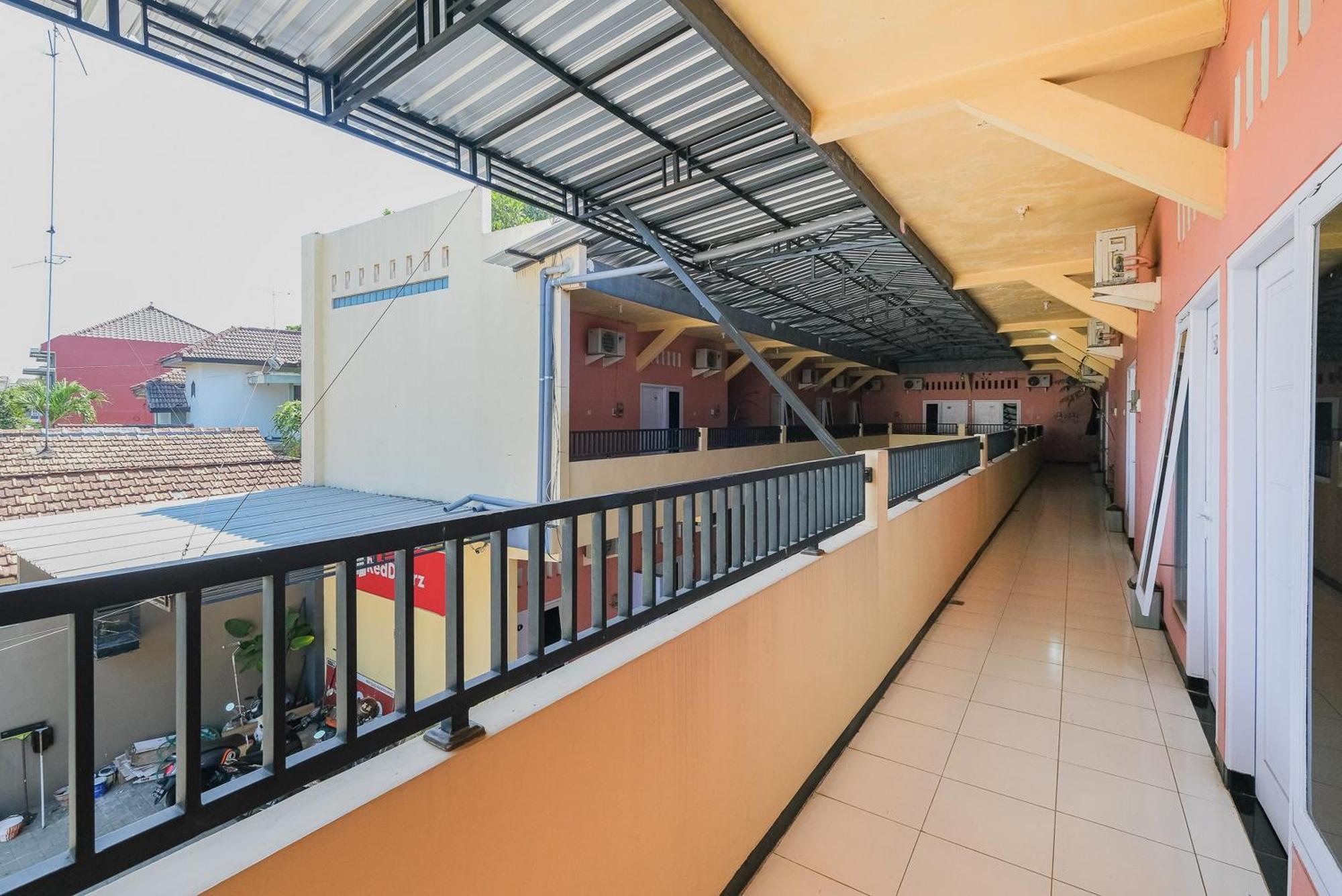 Reddoorz Syariah Near Rsud Tuban Hotel Tuban  Exterior photo