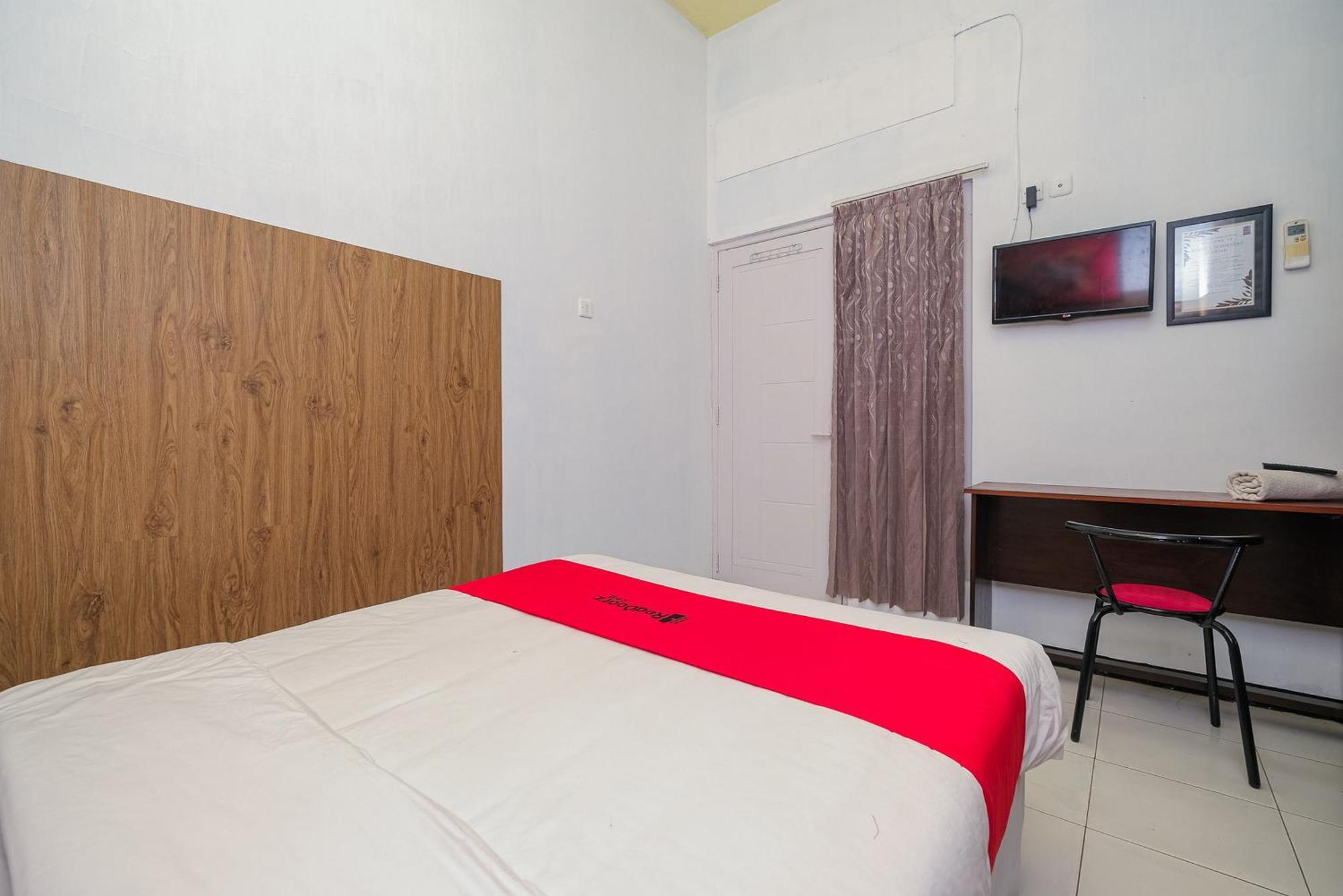 Reddoorz Syariah Near Rsud Tuban Hotel Tuban  Exterior photo