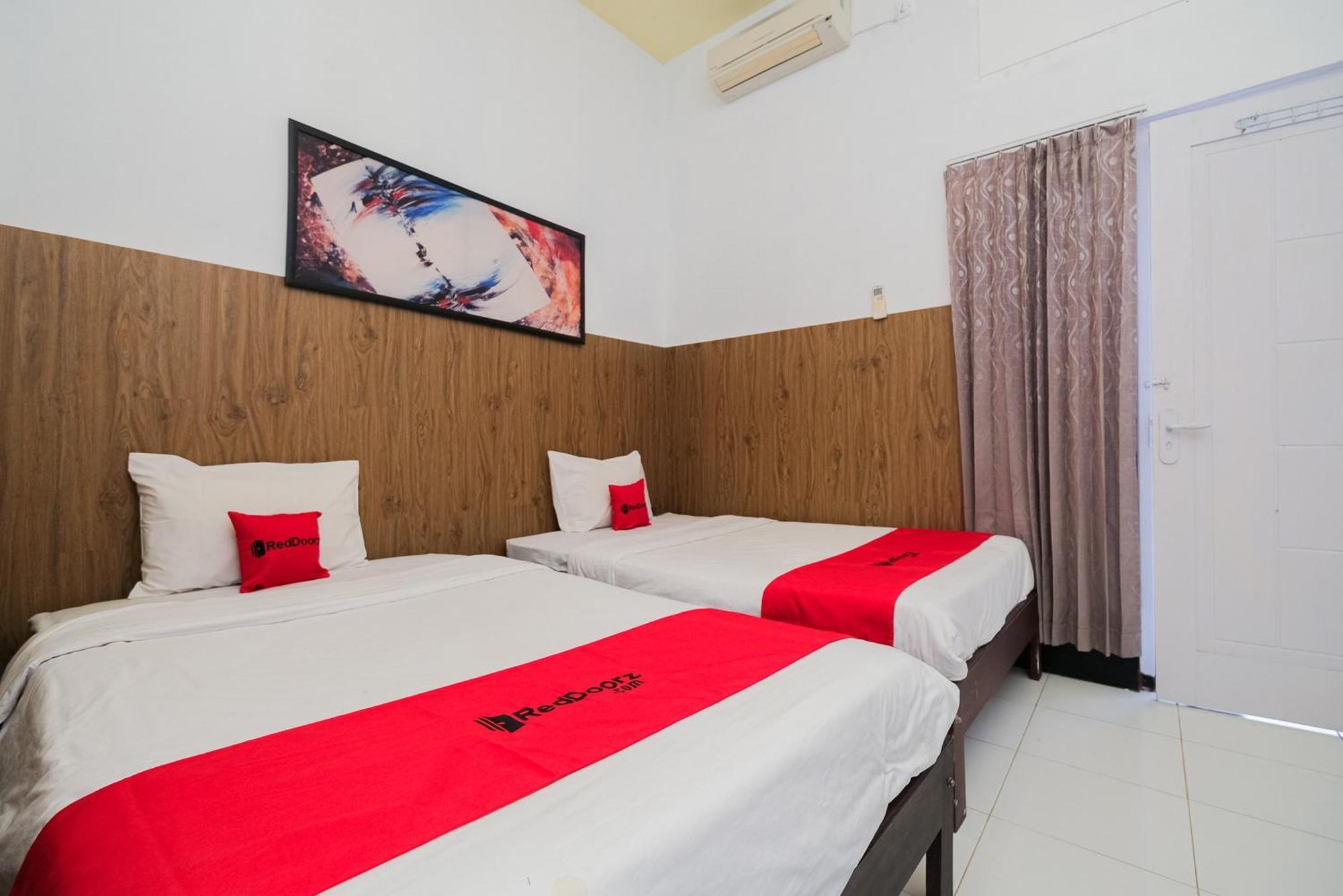 Reddoorz Syariah Near Rsud Tuban Hotel Tuban  Exterior photo