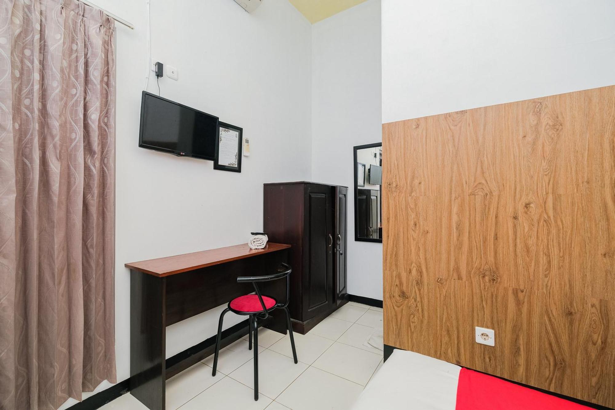 Reddoorz Syariah Near Rsud Tuban Hotel Tuban  Exterior photo